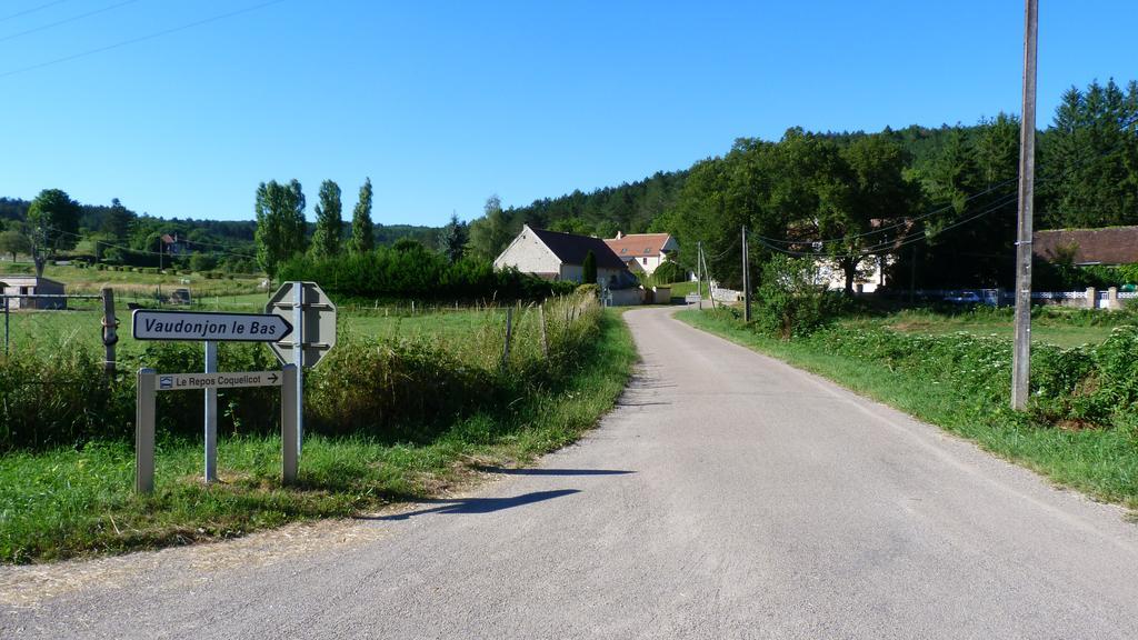 Le Repos Coquelicot Panzió Montillot Kültér fotó